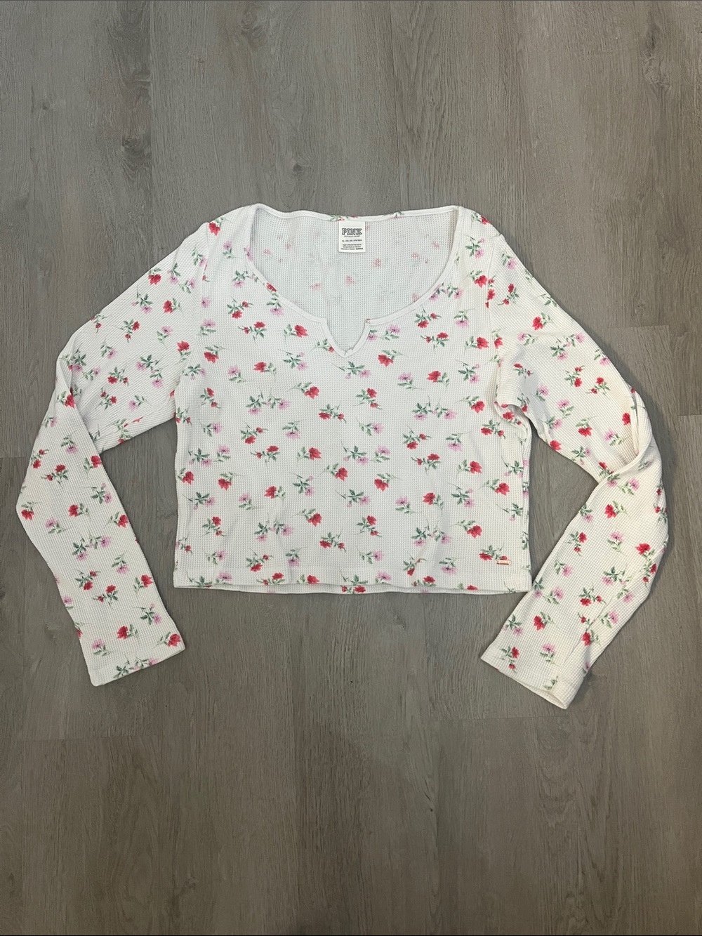 PINK Victoria's Secret White Floral Notch-Neck Long Sleeve Crop Top
